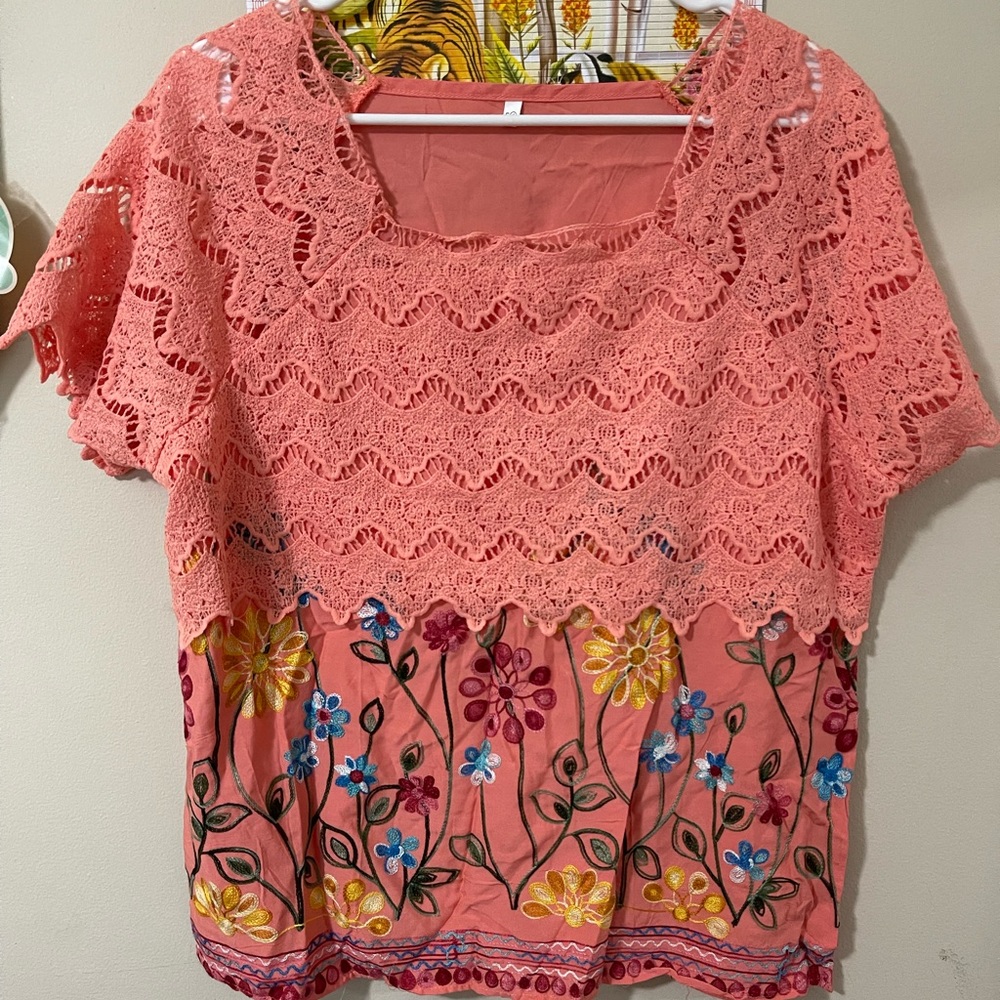 Knitted flower blouse